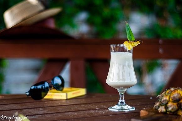 Pina Colada - koktajl z rumem i ananasem