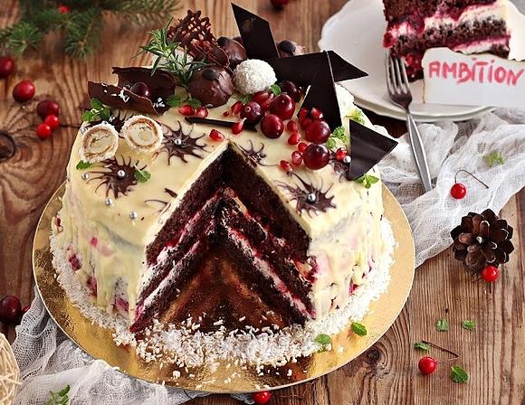 Tort żurawinowy śnieżny