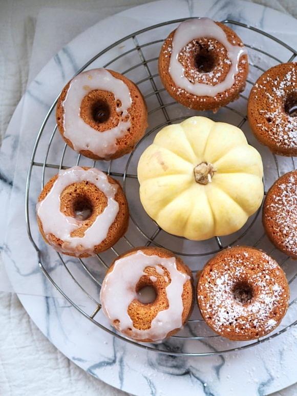Pieczone dyniowe pączki z korzenną przyprawą na święta