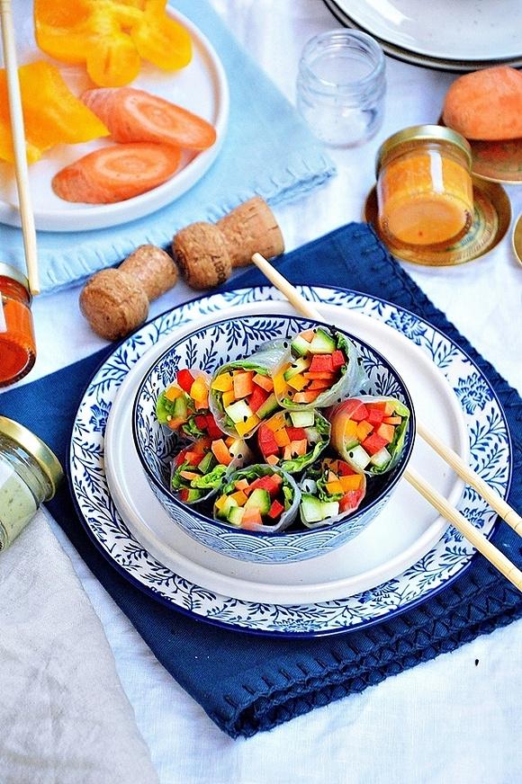 Spring rolls z chrupiącymi warzywami