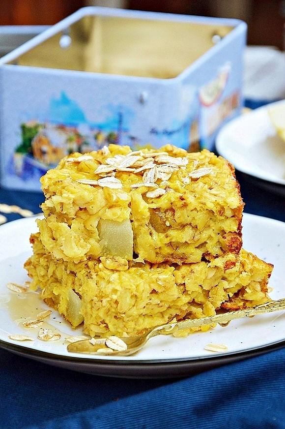 Pieczona owsianka z gruszką