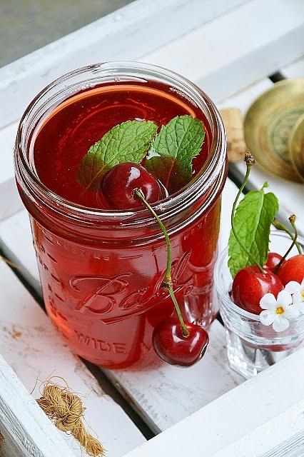 Kompot truskawkowo-czereśniowy