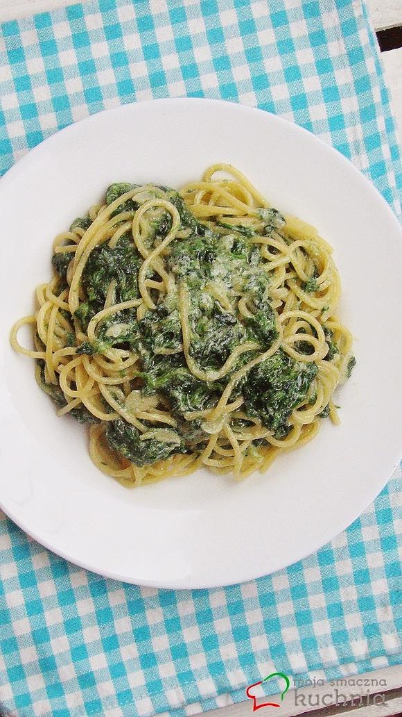 Spaghetti ze szpinakiem i ricottą