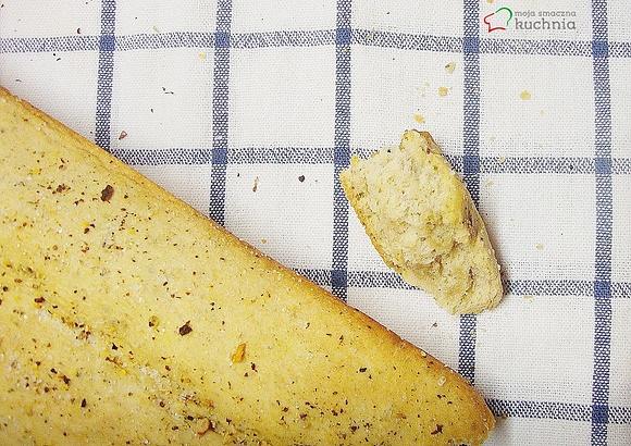 Focaccia z czarnuszką, majerankiem i oregano