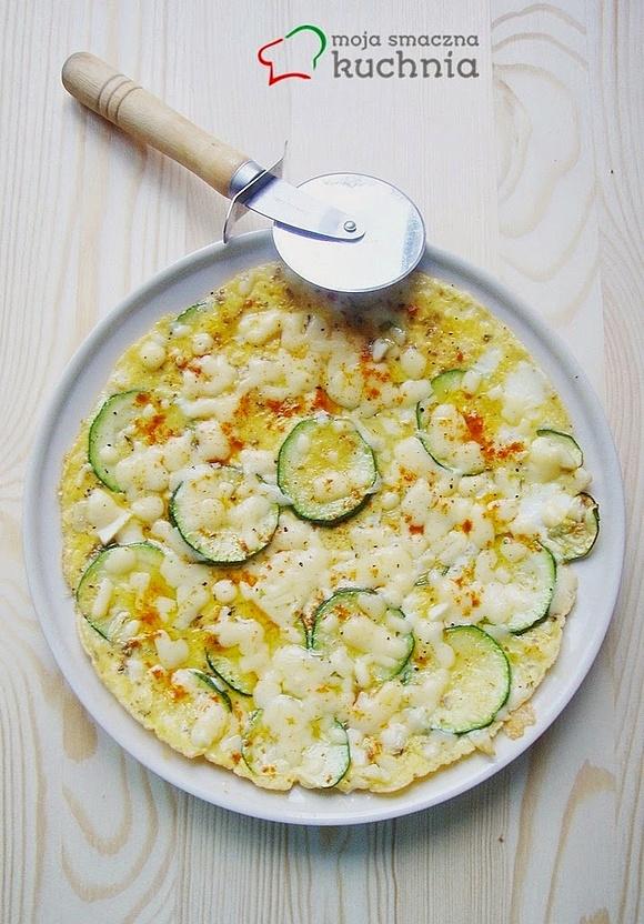 Frittata z cukinią i oregano z żółtym serem