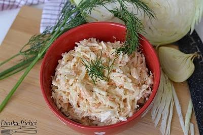 Surówka coleslaw
