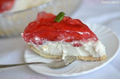 Truskawkowa tarta z serkiem ricotta