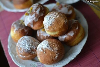 Drożdżowe pączki