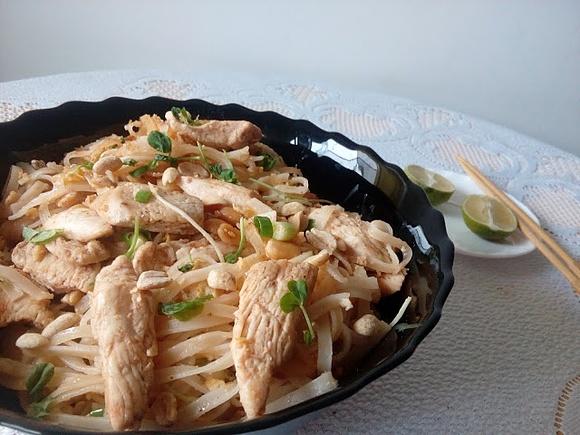 Pad Thai z kurczakiem