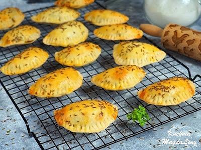Jogurtowe pierogi z kapustą i grzybami