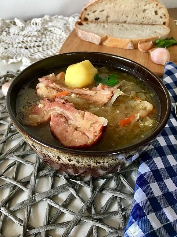 Kwaśnica - góralska zupa na zakwasie z kiszonej kapusty