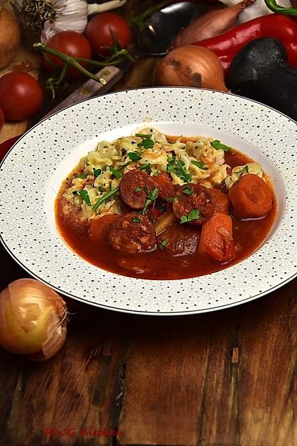 Zupa pomidorowa z chorizo