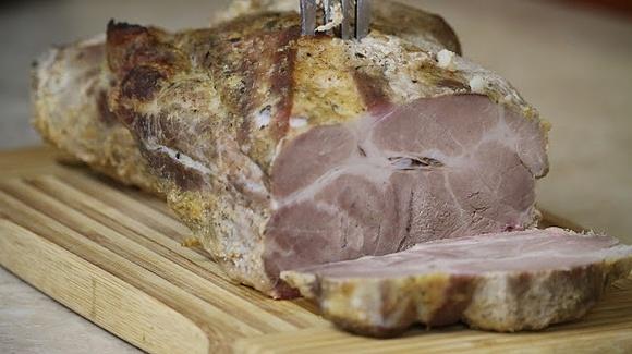 Karkówka pieczona soczysta w marynacie chrzanowo-miodowej