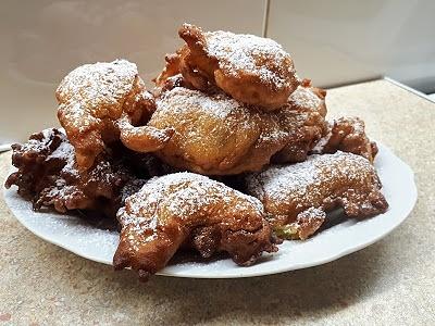 Drożdżowe pączki z serkiem homogenizowanym