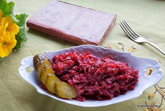 Buraczki z kwaszonymi ogórkami