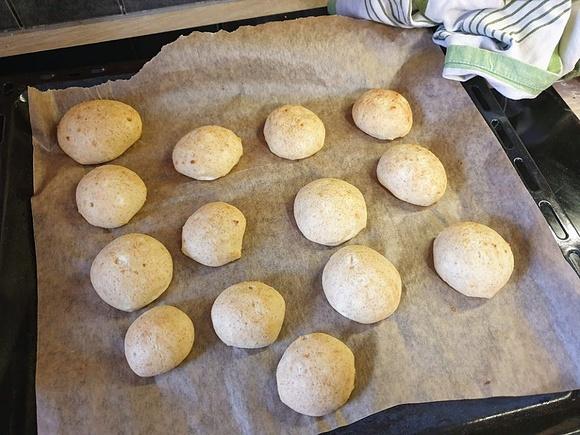 Pieczone pączki twarogowe