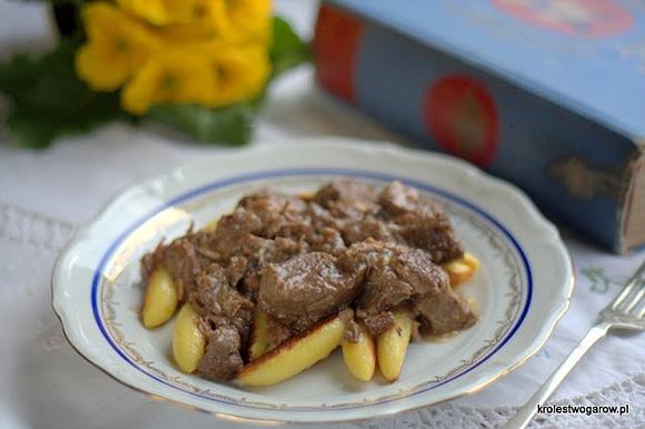 Gulasz na winie