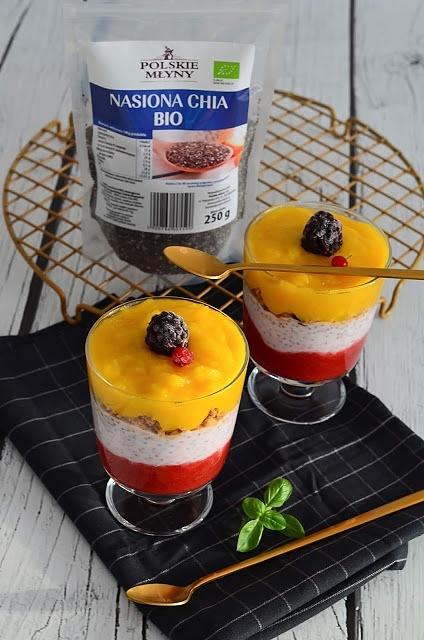 Zdrowy deser z nasionami chia bio