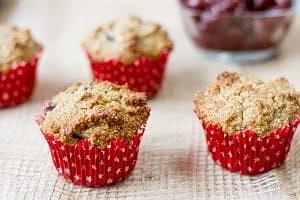 Bezglutenowe muffinki kokosowe z czereśniami