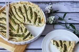 Cheese quiche with fresh asparagus