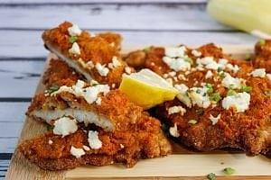 Pieczone kotlety schabowe z serem feta
