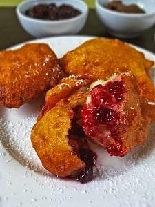 Szybkie pączki z dżemem i czekoladą