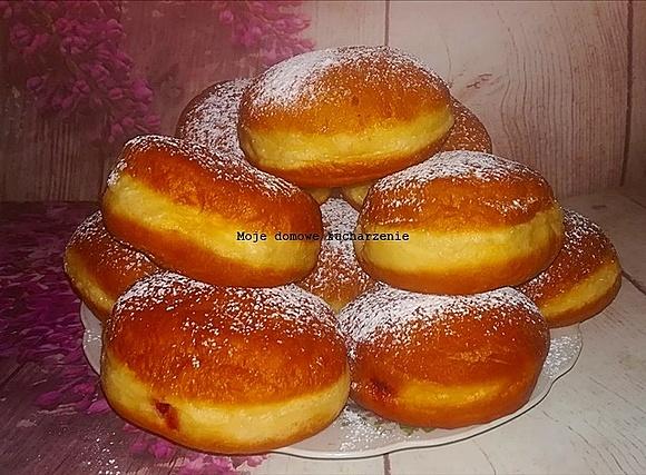 Pączki z marmoladą wieloowocową
