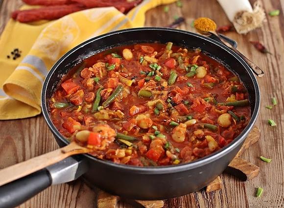 Gulasz curry z fasolką Jaś i szparagową