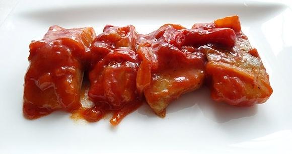Śledzie w sosie salsa