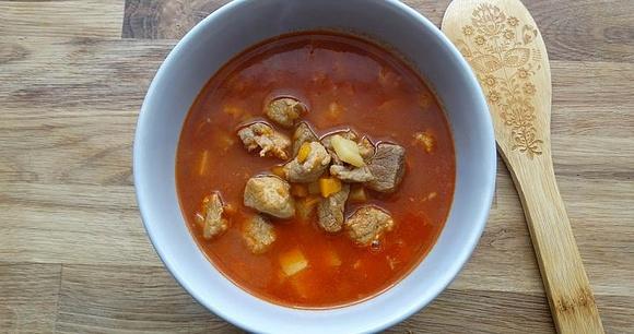 Zupa gulaszowa
