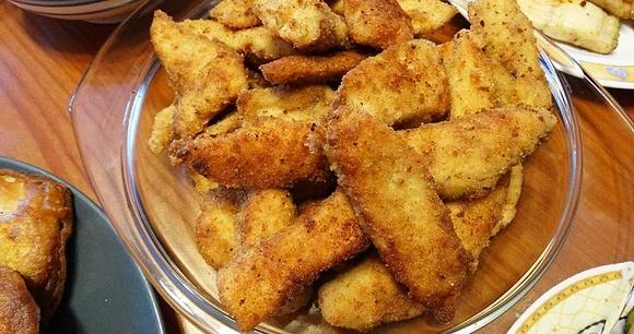 Nuggetsy dla dzieci z kurczaka w panierce