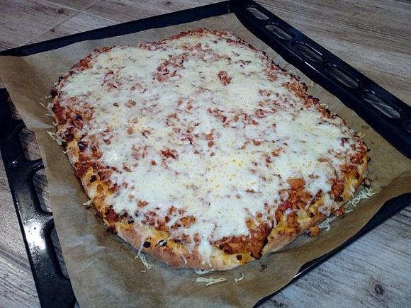 Pizza z mięsem mielonym