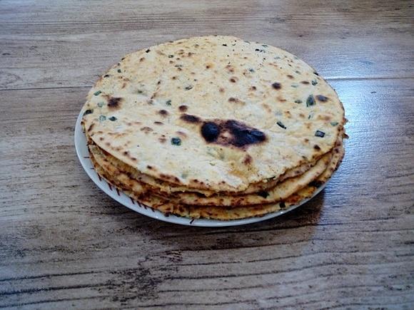 Tortille pomidorowo-ziołowe