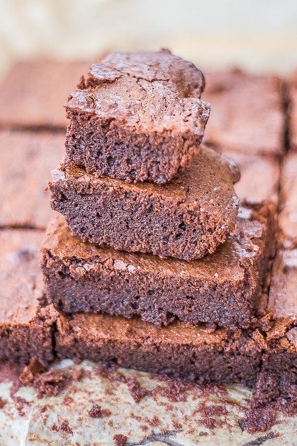 Brownie - czekoladowe ciasto bez proszku do pieczenia