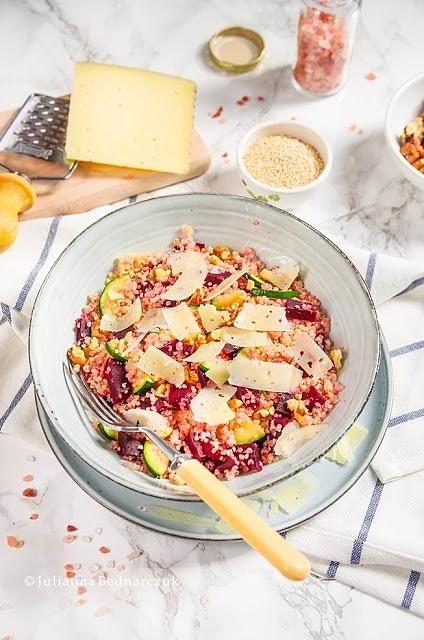 Sałatka z quinoa i burakiem