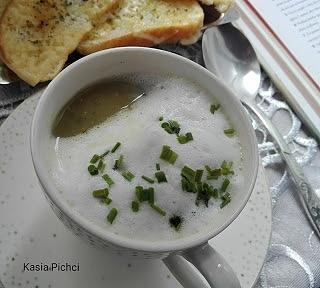 Zupa cappuccino z zielonego groszku