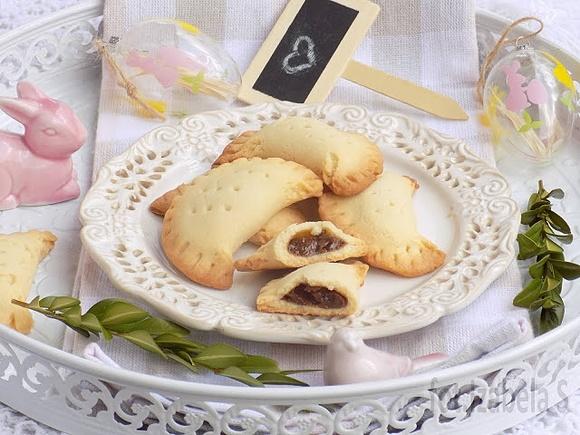 Kruche pierożki z masą kukułkową