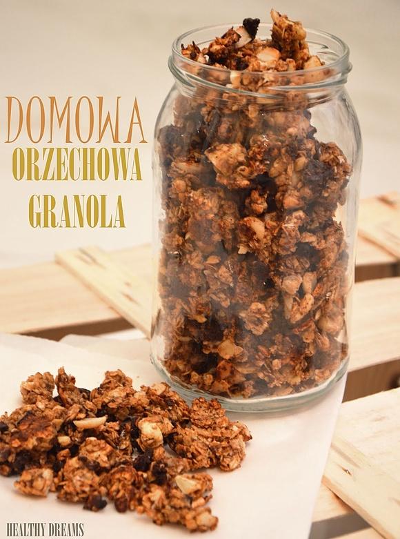 Domowa orzechowa granola