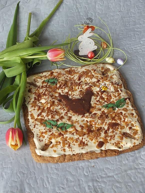 Mazurek śmietankowy z czekoladą i karmelem