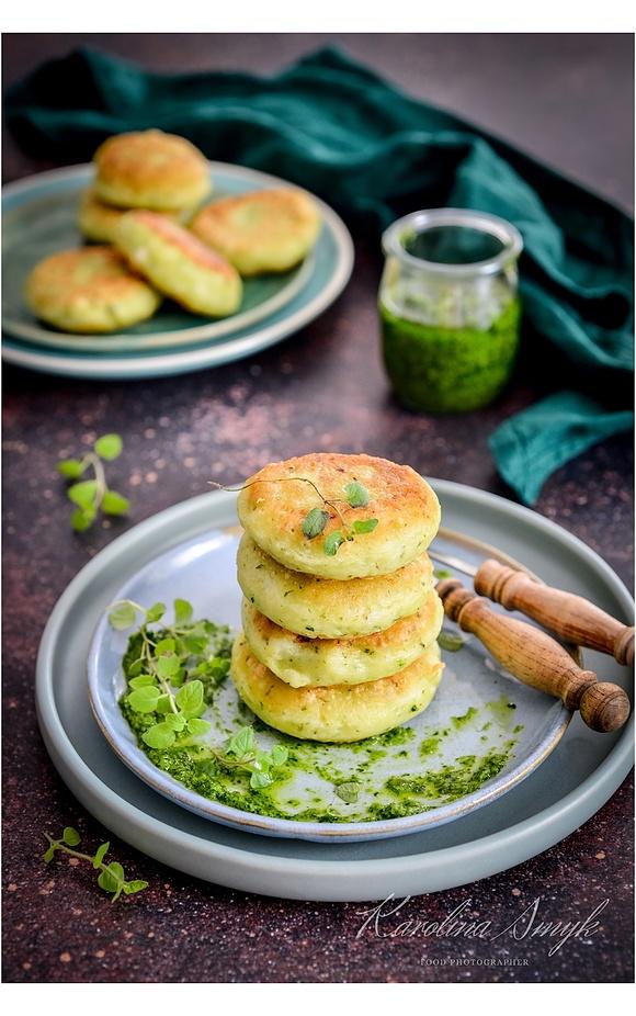 Placuszki ziemniaczane z sezamowym pesto