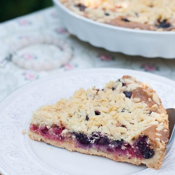 Tarta z owocami jagodowymi