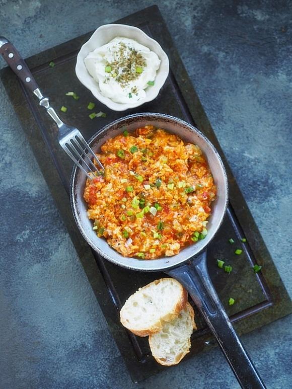Menemen – turecka jajecznica na śniadanie