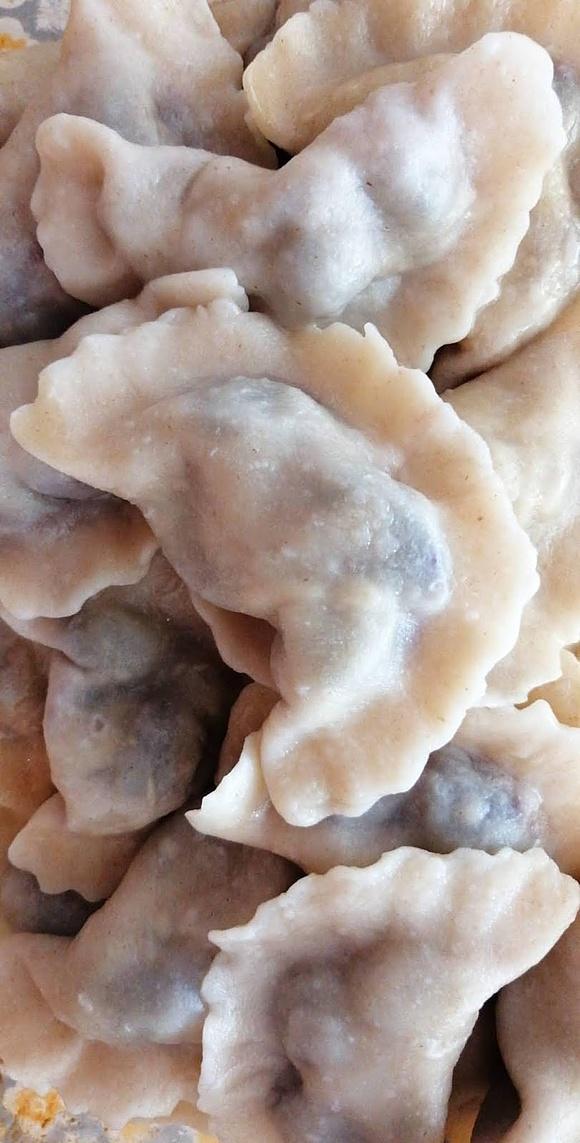 Wareniki z wiśniami - ukraińskie pierogi