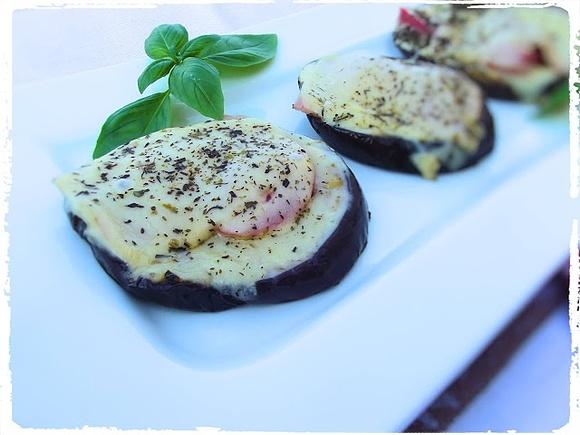 Mała pizza na bakłażanie
