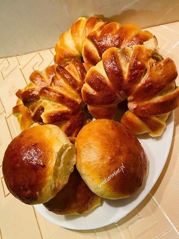 Drożdżówki z nadzieniem na kefirze