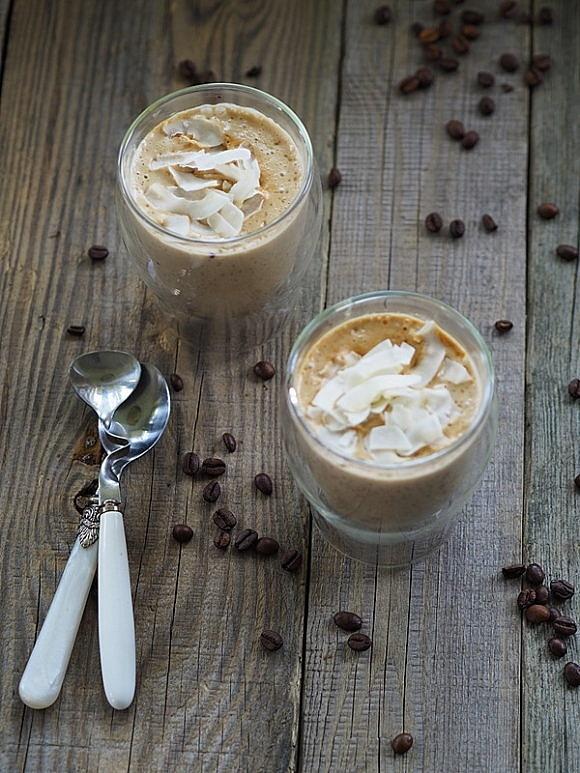 Pudding kawowy z tapioką i kokosem