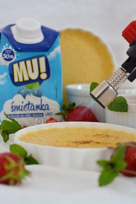 Creme brulee z truskawkami