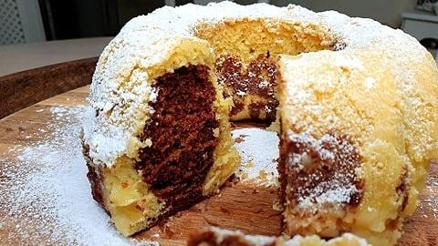 Dwukolorowa babka gotowana bez specjalnej formy