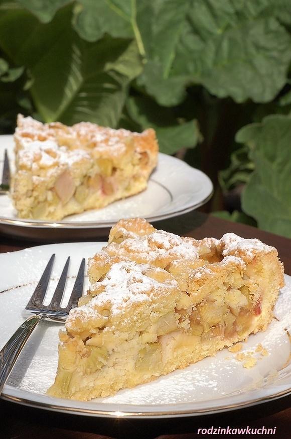 Tarta jaglana z rabarbarem