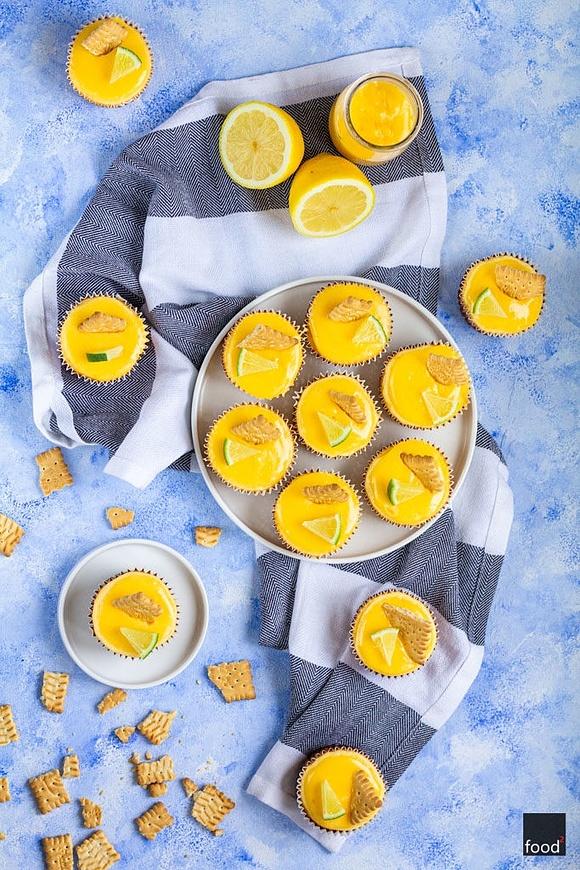 Mini serniczki z lemon curd